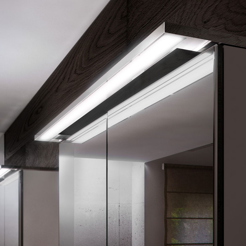 Linear XYZ LED Spiegelschrankleuchte