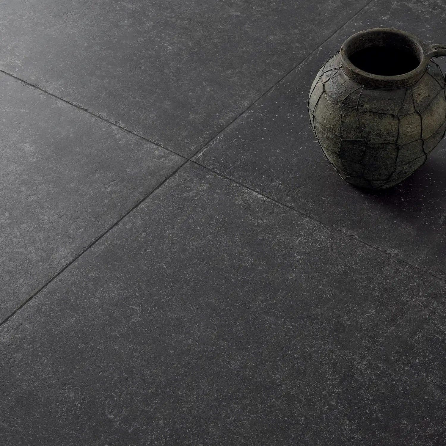 Rustikale Steinoptik Fliese Stone Pit Thunder 100 x 100 cm