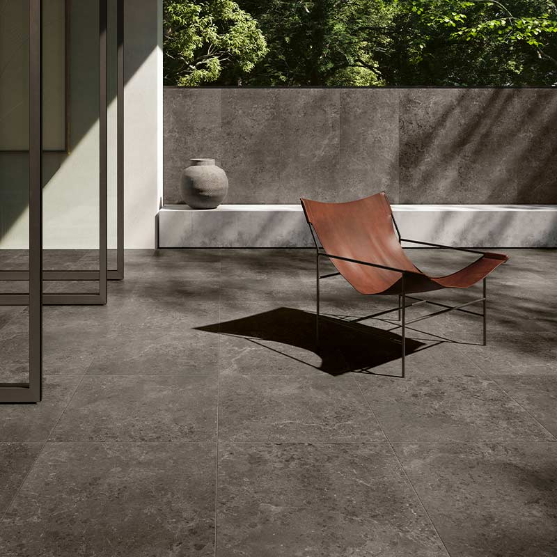 Serenissima Concreta Antracite Terrassenplatte 100 x 100 cm